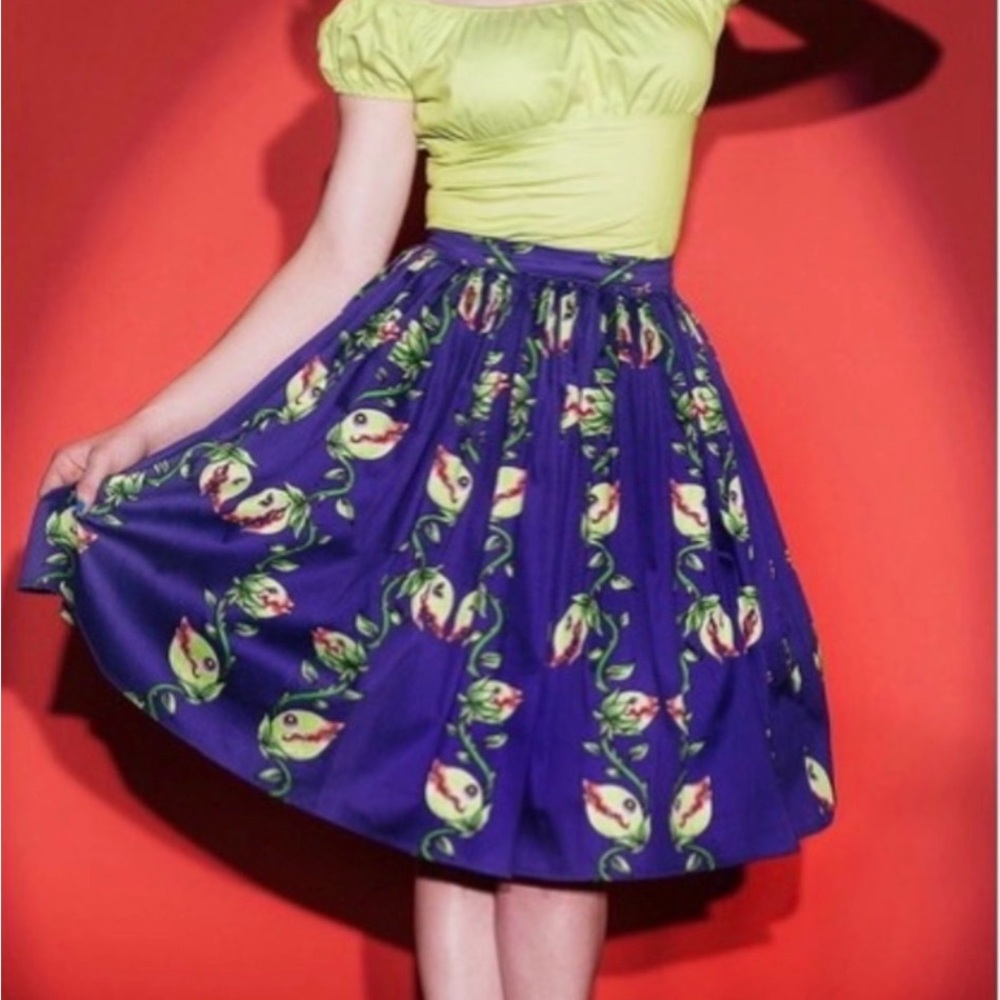 Deadly Dames Venus Flytrap Swing Skirt Medium
